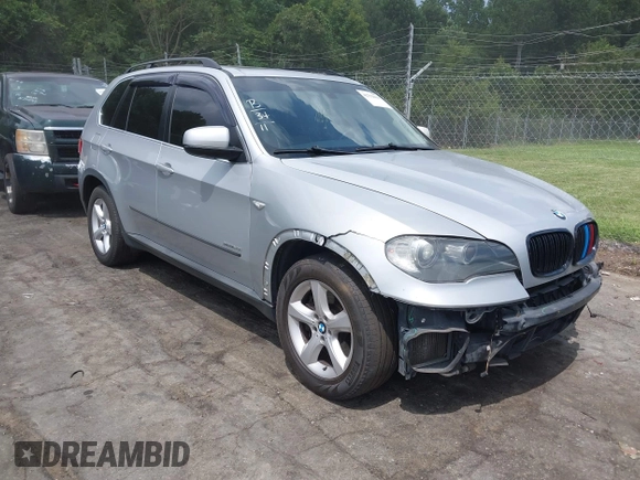 2011 BMW X5 50i with VIN 5UXZV8C55BL419654, listed as a IAAI auction lot 42752609 with 204,677 mi miles and . Bid and sale history available at DreamBid. Image 1.