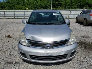 2011 Nissan Versa S z VIN 3N1BC1CP7BL440448, wystawiony jako Copart lot #58199525 z przebiegiem 155 043 mil mil oraz Szkoda całkowita • Salvage title. Historia ofert i sprzedaży dostępna na DreamBid. Obrazek 5.