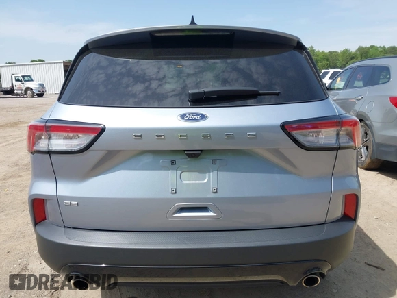 2022 Ford Escape SE z VIN 1FMCU0G68NUB64197, wystawiony jako IAAI lot #42279268 z przebiegiem 10 579 mil mil oraz . Historia ofert i sprzedaży dostępna na DreamBid. Obrazek 16.