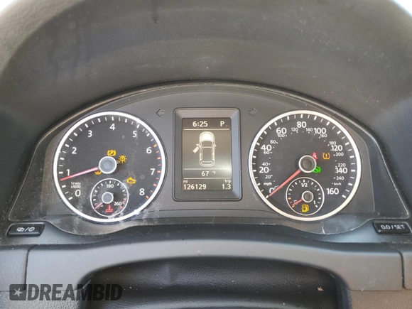 2017 Volkswagen Tiguan S with VIN WVGBV7AX1HK017920, listed as a Copart auction lot 55531125 with 126,129 mi miles and Clean Title. Bid and sale history available at DreamBid. Image 9.