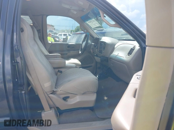 2000 Ford F-150 XL с VIN 1FTRX18L8YNA68942, выставлен на аукционе IAAI как лот 42735805 с пробегом Не указан миль и . История ставок и продаж доступна на DreamBid. Изображение 5.