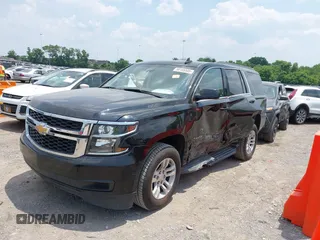 2019 Chevrolet Tahoe LT z VIN 1GNSKBKC5KR388869, wystawiony jako IAAI lot #42354451 z przebiegiem 111 359 mil mil oraz . Historia ofert i sprzedaży dostępna na DreamBid. Obrazek 17.