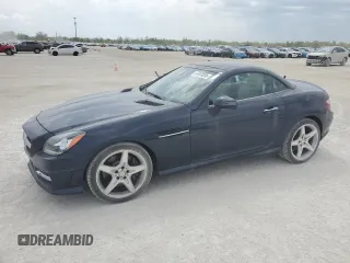 2015 Mercedes-Benz SLK-Class SLK 250 with VIN WDDPK4HAXFF098009, listed as a Copart auction lot 47493835 with 27,236 mi miles and Salvage Title. Bid and sale history available at carsss.com. Image 1.