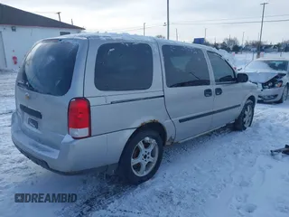 2008 Chevrolet Uplander LS with VIN 1GNDV23W58D150566, listed as a IAAI auction lot 41421467 with 122,264 mi miles. Bid and sale history available at carsss.com. Image 4.