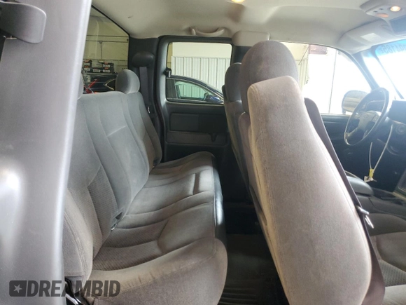 2005 Chevrolet Silverado 1500 Z71 with VIN 1GCEK19Z65Z333359, listed as a Copart auction lot 55094185 with 303,261 mi miles and Non Repairable. Bid and sale history available at DreamBid. Image 10.