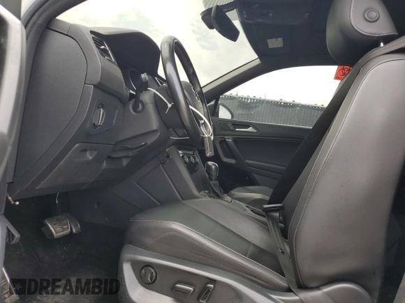 2021 Volkswagen Tiguan SE z VIN 3VV3B7AX9MM133615, wystawiony jako Copart lot #59542955 z przebiegiem 69 946 mil mil oraz Czysty tytuł • Clean title. Historia ofert i sprzedaży dostępna na DreamBid. Obrazek 7.