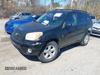 2005 Toyota RAV4 with VIN JTEHD20V050063472, listed as a IAAI auction lot 41972169 with 171,673 mi miles. Bid and sale history available at carsss.com. Image 2.