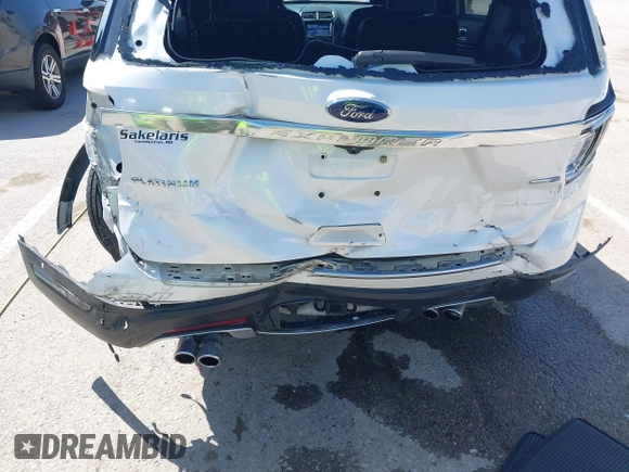 2018 Ford Explorer Platinum с VIN 1FM5K8HT5JGB55905, выставлен на аукционе IAAI как лот 42081109 с пробегом 59 801 миль миль и . История ставок и продаж доступна на DreamBid. Изображение 19.