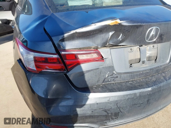 2016 Acura ILX z VIN 19UDE2F34GA024274, wystawiony jako IAAI lot #41486271 z przebiegiem 140 655 mil mil oraz . Historia ofert i sprzedaży dostępna na DreamBid. Obrazek 6.