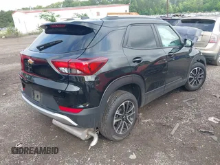 2025 Chevrolet TrailBlazer LT with VIN KL79MPSP8SB125914, listed as a IAAI auction lot 42152829 with Not Provided miles and . Bid and sale history available at DreamBid. Image 4.