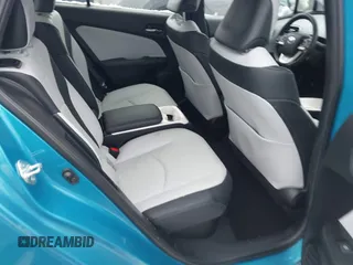 2017 Toyota Prius Plus z VIN JTDKARFP2H3033770, wystawiony jako IAAI lot #41554723 z przebiegiem 58 020 mil mil oraz . Historia ofert i sprzedaży dostępna na DreamBid. Obrazek 8.