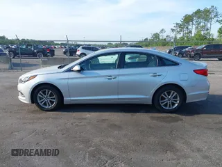 2017 Hyundai Sonata SE with VIN 5NPE24AF9HH502787, listed as a IAAI auction lot 42088941 with 123,511 mi miles. Bid and sale history available at carsss.com. Image 14.