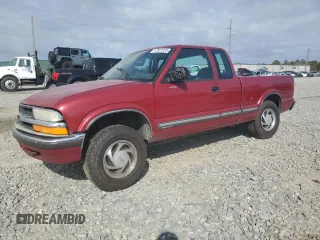 2001 Chevrolet S-10 LS with VIN 1GCDT19W718167982, listed as a Copart auction lot 47561025 with 226,440 mi miles and Salvage Title. Bid and sale history available at DreamBid. Image 1.