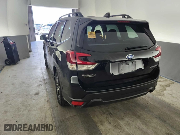 2023 Subaru Forester Premium z VIN JF2SKAEC4PH483310, wystawiony jako IAAI lot #42802154 z przebiegiem 93 144 mil mil oraz . Historia ofert i sprzedaży dostępna na DreamBid. Obrazek 6.