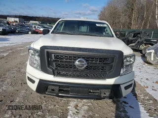 2022 Nissan Titan SV with VIN 1N6AA1EC1NN107060, listed as a Copart auction lot 86410174 with 6,899 mi miles and Clean title. Bid and sale history available at DreamBid. Image 5.
