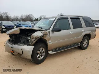 2000 Cadillac Escalade with VIN 1GYEK63R9YR218680, listed as a Copart auction lot 87393204 with 295,494 mi miles and Salvage Title. Bid and sale history available at carsss.com. Image 1.
