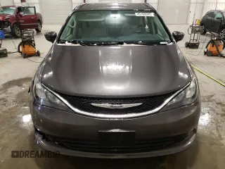 2017 Chrysler Pacifica Touring with VIN 2C4RC1DG0HR522706, listed as a Copart auction lot 45106645 with 144,351 mi miles and Salvage Title. Bid and sale history available at DreamBid. Image 5.