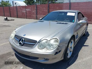 2004 Mercedes-Benz SL 500 z VIN WDBSK75F44F063970, wystawiony jako IAAI lot #42301998 z przebiegiem 108 480 mil mil oraz . Historia ofert i sprzedaży dostępna na DreamBid. Obrazek 6.