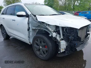 2016 Kia Sorento SX z VIN 5XYPK4A59GG183705, wystawiony jako IAAI lot #42187152 z przebiegiem 28 852 mil mil oraz . Historia ofert i sprzedaży dostępna na DreamBid. Obrazek 1.