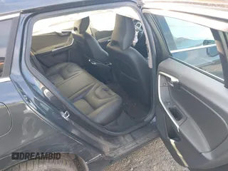 2015 Volvo V60 T5 Premier with VIN YV1612SK9F1263862, listed as a IAAI auction lot 41235823 with 101,303 mi miles. Bid and sale history available at carsss.com. Image 8.
