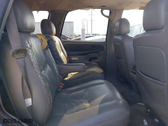 2003 Chevrolet Tahoe LT with VIN 1GNEC13Z33R166971, listed as a IAAI auction lot 41356669 with 318,527 mi miles. Bid and sale history available at carsss.com. Image 7.