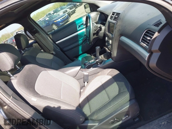 2016 Ford Explorer XLT with VIN 1FM5K8DHXGGD20020, listed as a IAAI auction lot 42128112 with 99,693 mi miles and . Bid and sale history available at carsss.com. Image 5.