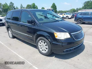 2014 Chrysler Town & Country Touring z VIN 2C4RC1BG8ER307458, wystawiony jako IAAI lot #42457077 z przebiegiem 135 618 mil mil oraz . Historia ofert i sprzedaży dostępna na DreamBid. Obrazek 1.