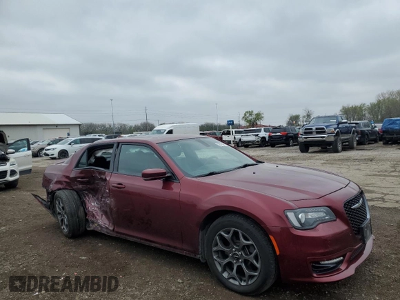 2018 Chrysler 300 S z VIN 2C3CCAGG9JH165768, wystawiony jako Copart lot #53819645 z przebiegiem 43 403 mil mil oraz Szkoda całkowita • Salvage title. Historia ofert i sprzedaży dostępna na DreamBid. Obrazek 4.