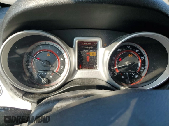 2017 Dodge Journey SXT z VIN 3C4PDCBG4HT532204, wystawiony jako Copart lot #59081935 z przebiegiem 120 923 mil mil oraz Szkoda całkowita • Salvage title. Historia ofert i sprzedaży dostępna na DreamBid. Obrazek 9.