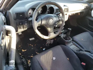 2003 Toyota MR2 z VIN JTDFR320X30063044, wystawiony jako Copart lot #79328434 z przebiegiem Nie podano mil oraz Szkoda całkowita • Salvage title. Historia ofert i sprzedaży dostępna na DreamBid. Obrazek 8.