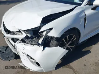 2020 Toyota Camry SE z VIN 4T1G11AK6LU929149, wystawiony jako IAAI lot #41837890 z przebiegiem 101 179 mil mil oraz . Historia ofert i sprzedaży dostępna na DreamBid. Obrazek 6.
