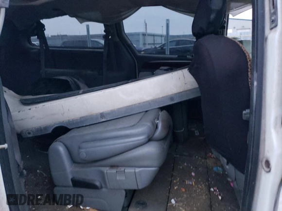 2006 Chrysler Town & Country LWB Limited with VIN 2A8GP64L46R640995, listed as a Copart auction lot 82841984 with 265,895 mi miles and Salvage Title. Bid and sale history available at carsss.com. Image 11.