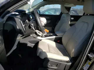 2023 Volvo XC40 Ultimate Bright Theme с VIN YV4L12UA2P2018231, выставлен на аукционе Copart как лот 41922235 с пробегом 39 681 миль миль и Списание • Salvage title. История ставок и продаж доступна на DreamBid. Изображение 7.