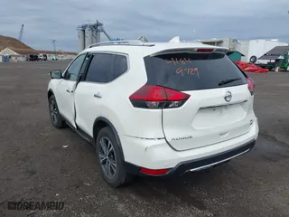 2020 Nissan Rogue SV with VIN JN8AT2MV8LW137111, listed as a IAAI auction lot 41849729 with 59,773 mi miles. Bid and sale history available at carsss.com. Image 3.