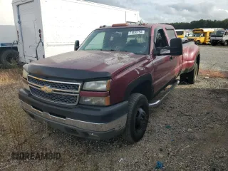 2005 Chevrolet Silverado 3500 DRW LT with VIN 1GCJK33285F867826, listed as a Copart auction lot 71030754 with 291,338 mi miles and Salvage Title. Bid and sale history available at carsss.com. Image 1.