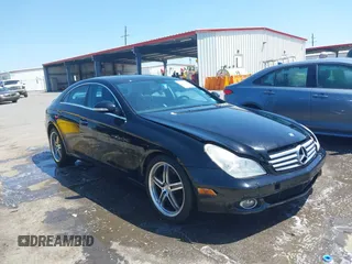 2006 Mercedes-Benz CLS 500 z VIN WDDDJ75X26A067981, wystawiony jako IAAI lot #41946739 z przebiegiem 184 684 mil mil oraz . Historia ofert i sprzedaży dostępna na DreamBid. Obrazek 1.