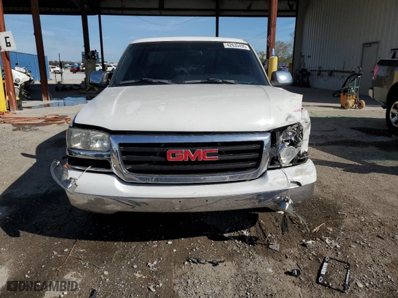 2002 GMC Sierra 1500 SLE with VIN 2GTEC19V921204191, listed as a Copart auction lot 42635495 with 171,006 mi miles and Salvage Title. Bid and sale history available at carsss.com. Image 5.