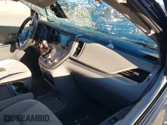 2020 Toyota Sienna LE с VIN 5TDJZ3DCXLS250685, выставлен на аукционе IAAI как лот 40939578 с пробегом 120 763 миль миль и . История ставок и продаж доступна на DreamBid. Изображение 5.