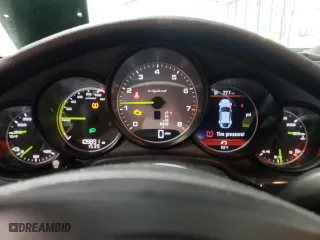2014 Porsche Panamera S E-Hybrid with VIN WP0AD2A76EL044901, listed as a Copart auction lot 72330484 with 109,891 mi miles and Salvage Title. Bid and sale history available at carsss.com. Image 9.
