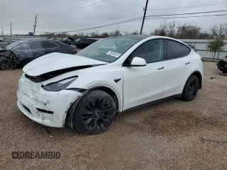 2022 Tesla Model Y Long Range z VIN 7SAYGAEE8NF520080, wystawiony jako Copart lot #43333385 z przebiegiem 59 816 mil mil oraz Tytuł czysty. Historia ofert i sprzedaży dostępna na DreamBid. Obrazek 1.