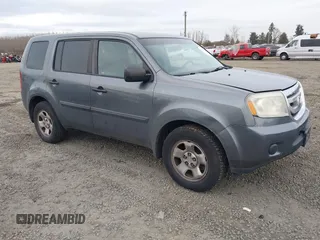 2011 Honda Pilot LX z VIN 5FNYF4H25BB006931, wystawiony jako IAAI lot #41450490 z przebiegiem 203 104 mil mil oraz . Historia ofert i sprzedaży dostępna na DreamBid. Obrazek 1.
