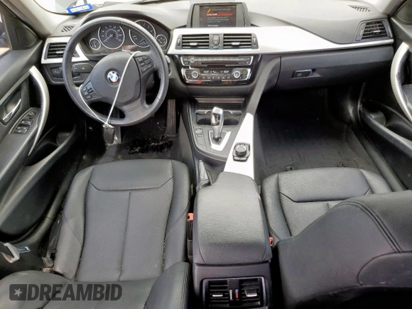 2018 BMW 3 Series 320i with VIN WBA8A9C56JAH12021, listed as a Copart auction lot 58971175 with 100,317 mi miles and Salvage title. Bid and sale history available at DreamBid. Image 8.