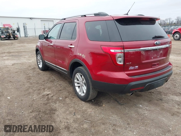 2014 Ford Explorer XLT z VIN 1FM5K8D88EGC14985, wystawiony jako IAAI lot #41520457 z przebiegiem 134 844 mil mil oraz . Historia ofert i sprzedaży dostępna na DreamBid. Obrazek 3.