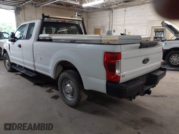 2018 Ford F-250 XL с VIN 1FT7X2A60JEC48083, выставлен на аукционе IAAI как лот 42175872 с пробегом 213 705 миль миль и . История ставок и продаж доступна на DreamBid. Изображение 3.
