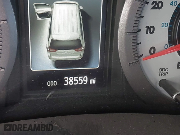 2020 Toyota Sienna SE with VIN 5TDXZ3DC7LS031564, listed as a IAAI auction lot 41710500 with 38,559 mi miles. Bid and sale history available at carsss.com. Image 14.