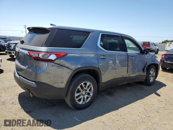 2020 Chevrolet Traverse LS z VIN 1GNERFKW8LJ292177, wystawiony jako Copart lot #56173015 z przebiegiem 67 821 mil mil oraz Szkoda całkowita • Salvage title. Historia ofert i sprzedaży dostępna na DreamBid. Obrazek 3.