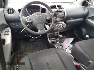 2012 Scion xD z VIN JTKKU4B44C1016035, wystawiony jako Copart lot #51774855 z przebiegiem 110 522 mil mil oraz Czysty tytuł • Clean title. Historia ofert i sprzedaży dostępna na DreamBid. Obrazek 8.