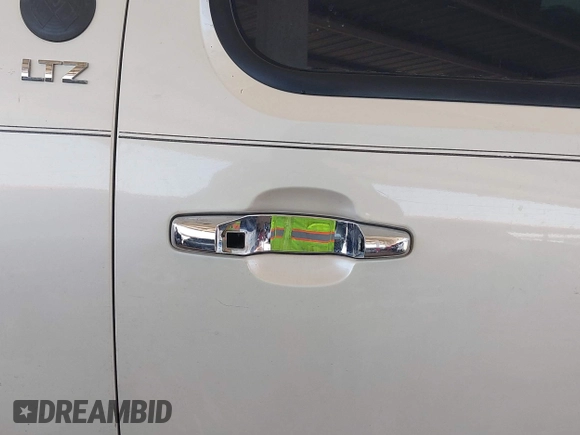 2013 Chevrolet Avalanche LTZ с VIN 3GNTKGE75DG144464, выставлен на аукционе IAAI как лот 42502256 с пробегом 116 237 миль миль и . История ставок и продаж доступна на DreamBid. Изображение 6.