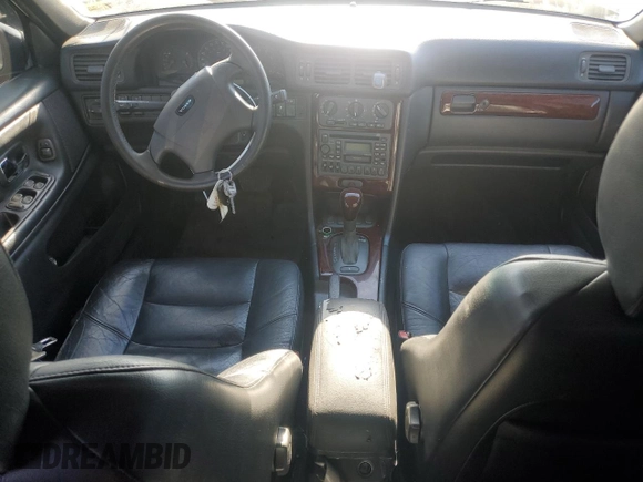 2000 Volvo V70 with VIN YV1LW61J1Y2697727, listed as a Copart auction lot 42295845 with 236,298 mi miles and Salvage Title. Bid and sale history available at carsss.com. Image 8.