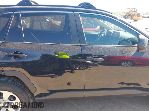 2020 Toyota RAV4 LE with VIN 2T3H1RFV6LW087846, listed as a IAAI auction lot 41957562 with 121,467 mi miles and . Bid and sale history available at DreamBid. Image 14.